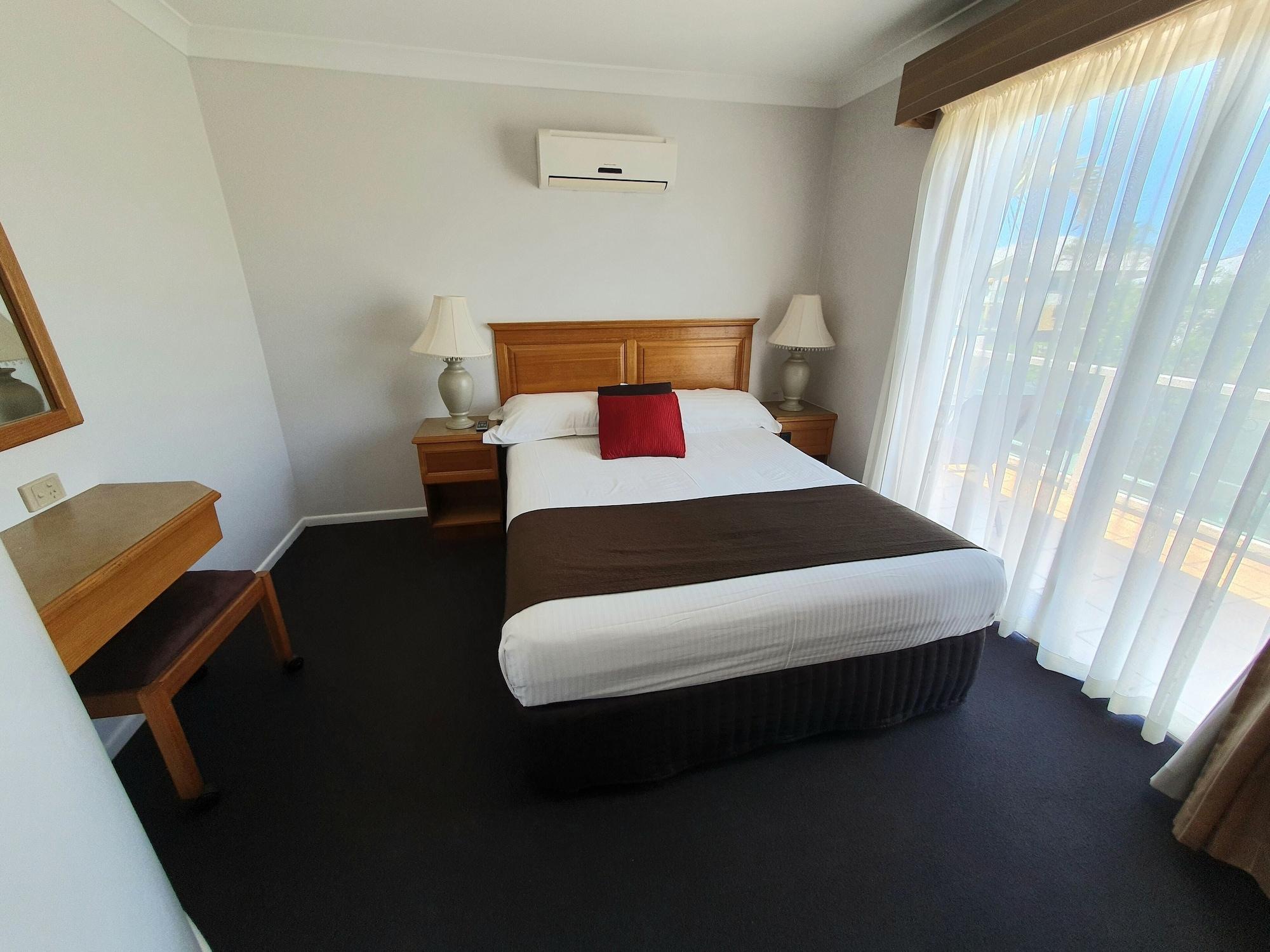 Mcnevins Maryborough Motel Bagian luar foto