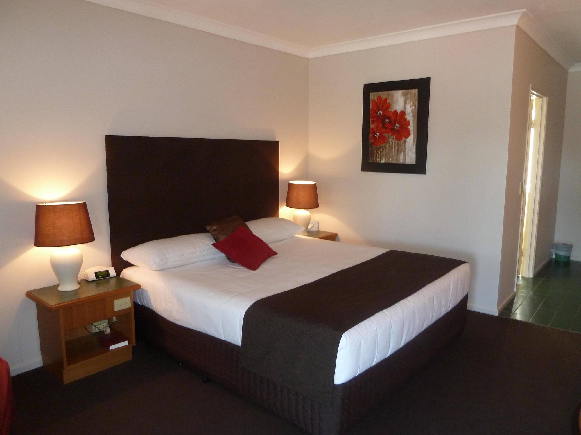 Mcnevins Maryborough Motel Bagian luar foto