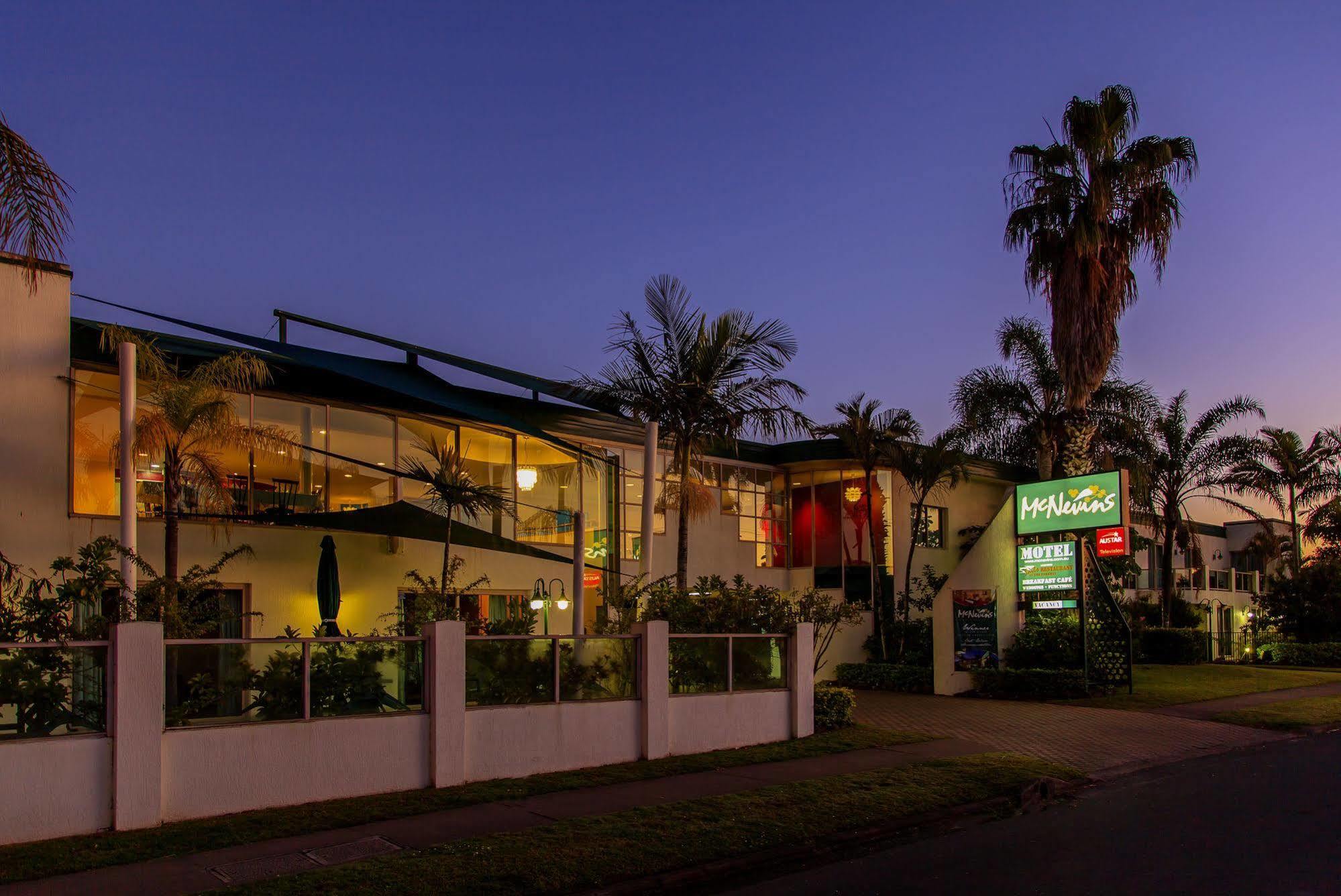 Mcnevins Maryborough Motel Bagian luar foto