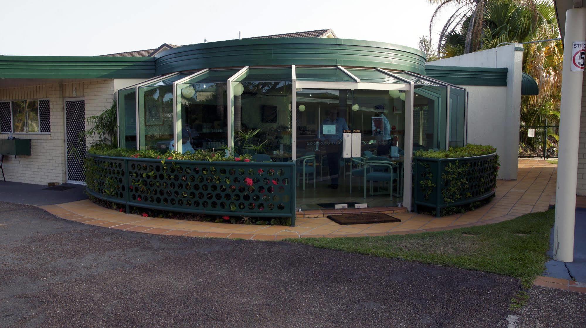 Mcnevins Maryborough Motel Bagian luar foto